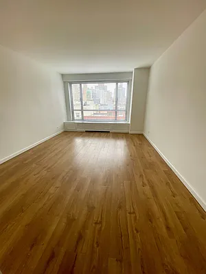 Rented by Solow Realty | media 5