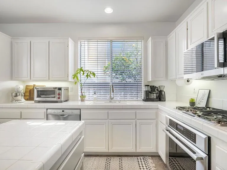 6890 Camino De Amigos — Photo 13