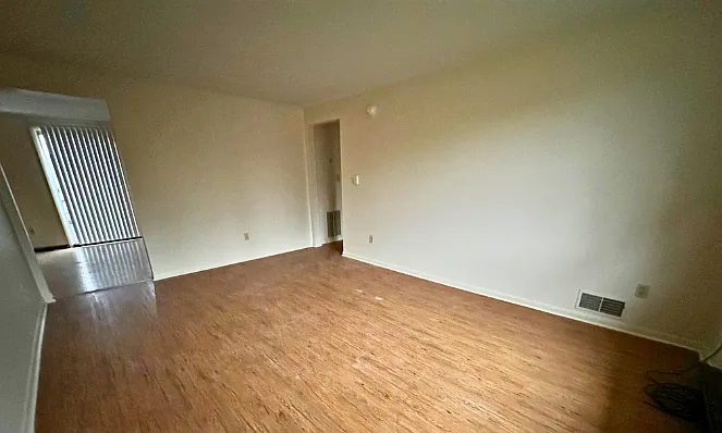 4 Marsh St #4 — Photo 9