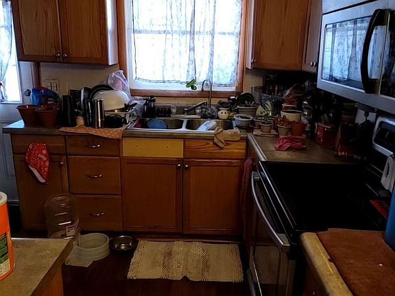 5th image of 1299 S 11th Ave