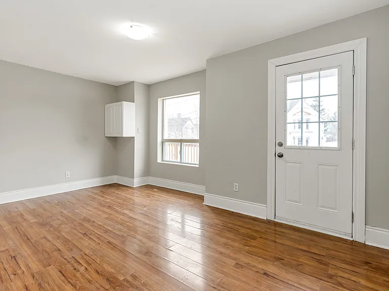 73 High St #73 HIGH ST BARRIE — Photo 11