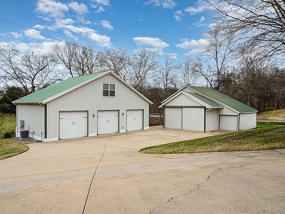 3rd image of 5827 Highway 76 E