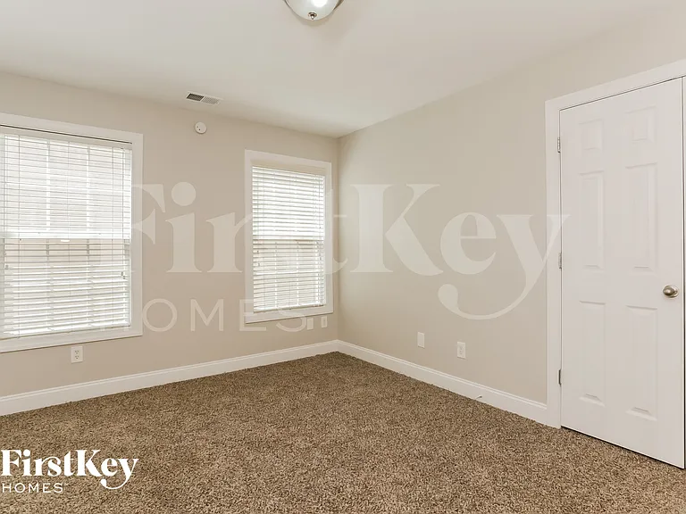 5680 Grande River Rd — Photo 10
