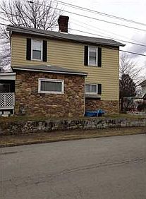 2nd image of 400 Spruce St