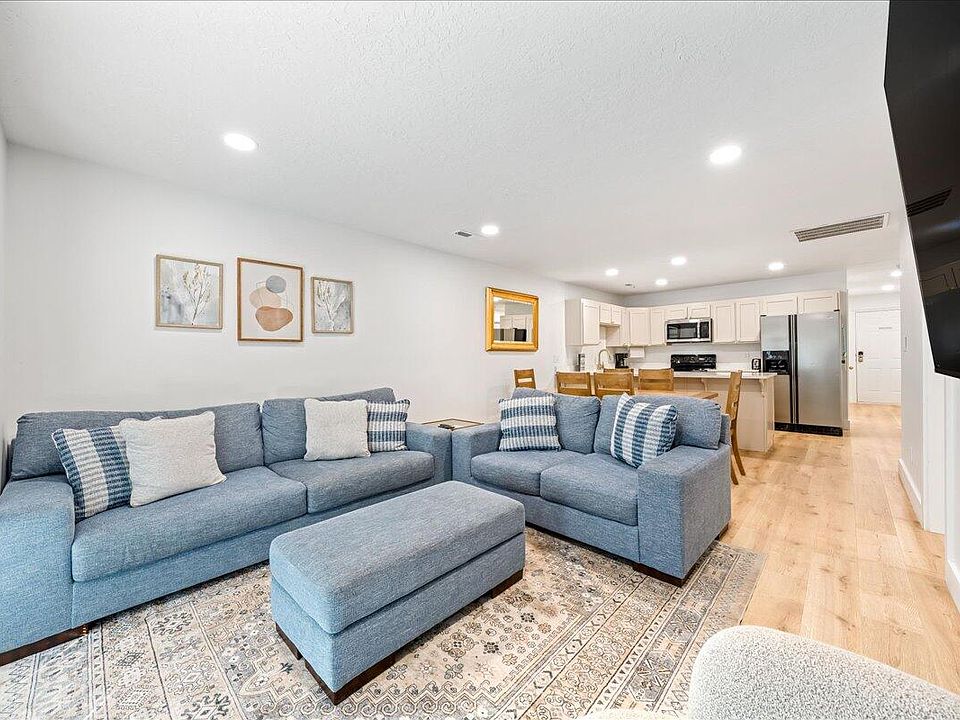 1st image of 1845 W Canyon View Dr APT 1602