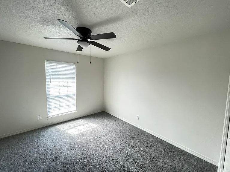 2212 Peachwood Ct — Photo 18