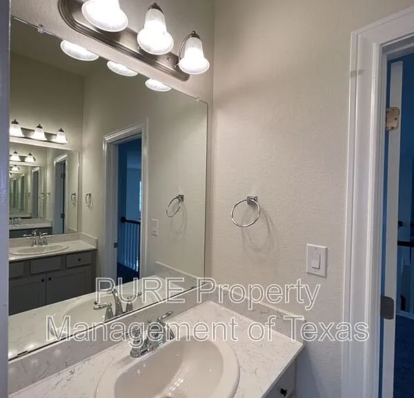 716 Expedition Way — Photo 52