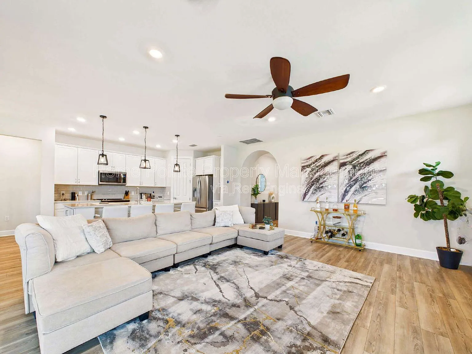 3 bed, 2.0 bath, 2010 sqft, $3,495 — Photo 4