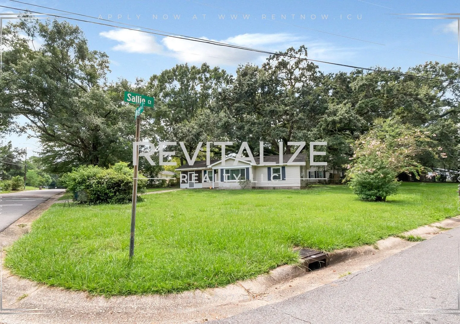 3BR/2BA Corner Lot Home Mobile, AL — Photo 3