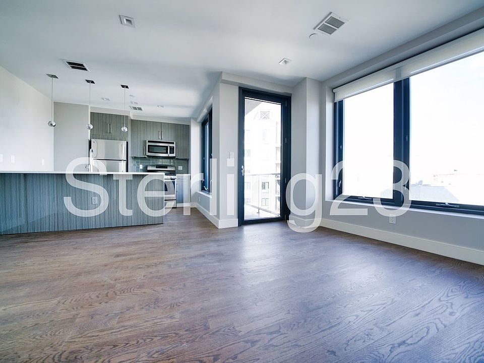 1st image of 27-18 Hoyt Ave S #B4