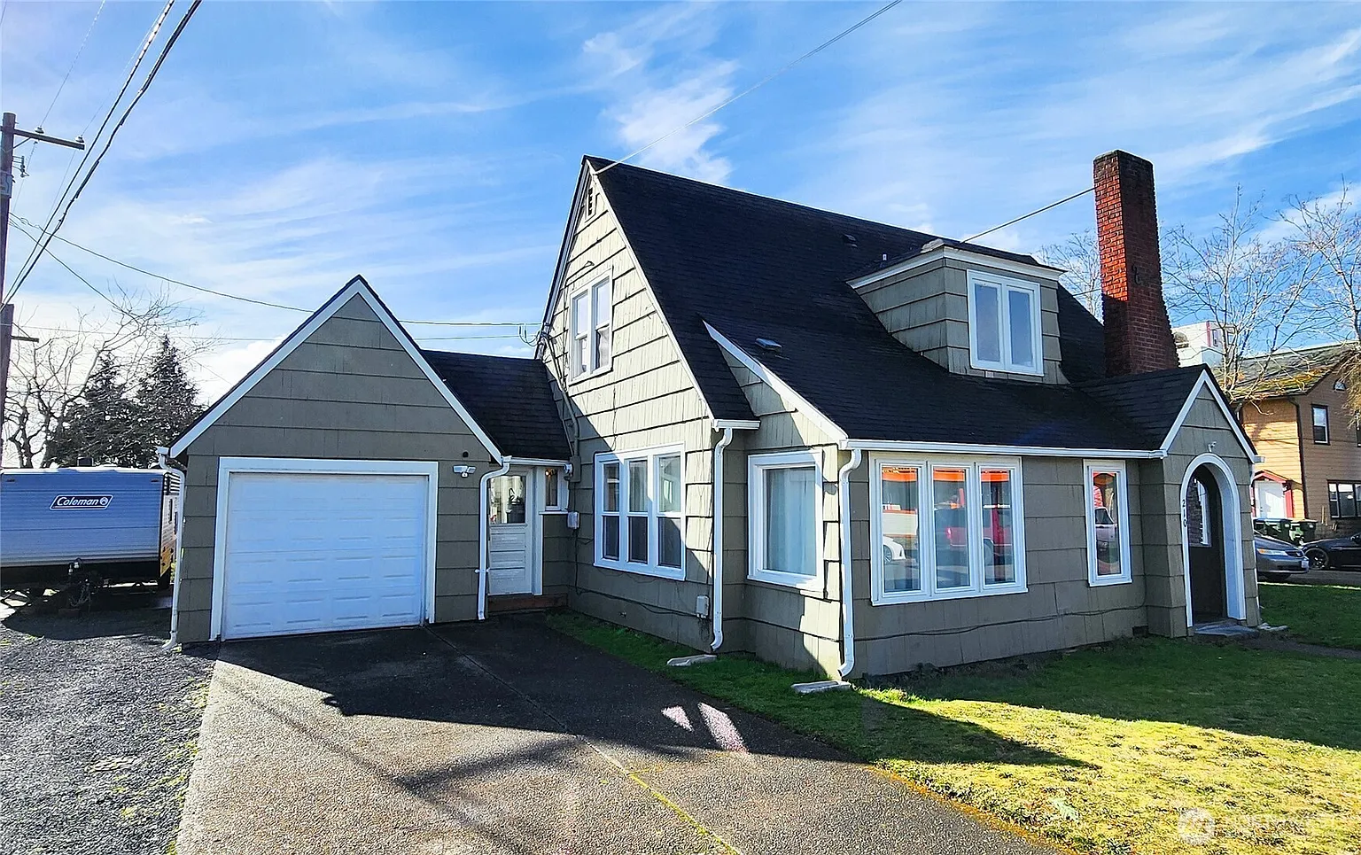 210 W Hanson Street photo 1