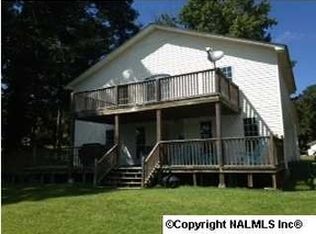 6503 Valley Lake Dr, Gadsden, AL 35907