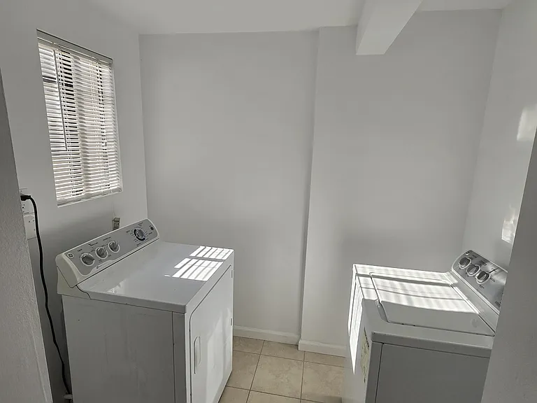 8418 Loyola Blvd — Photo 38