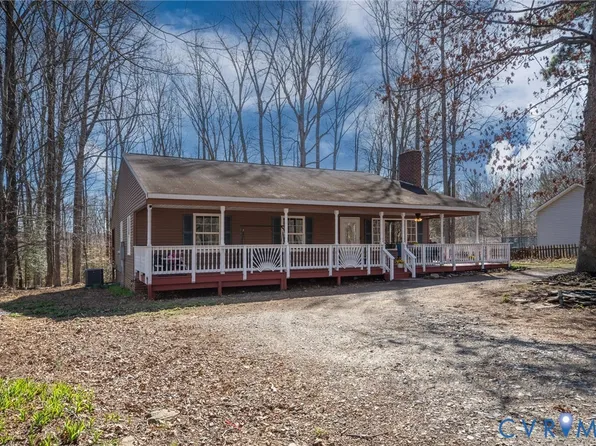 861 Campers Ln, Ruther Glen, VA 22546