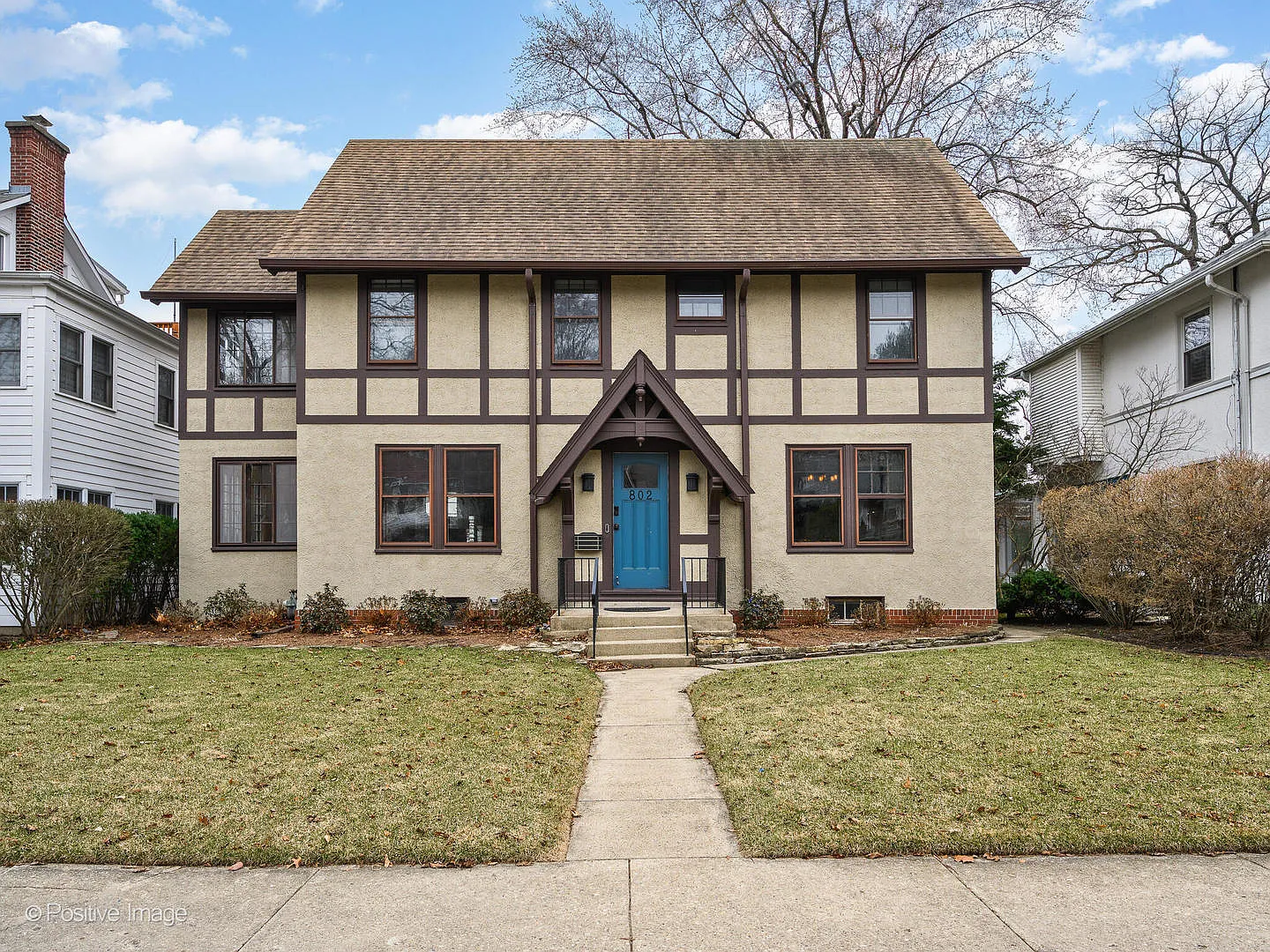 802 Clinton Pl photo 1