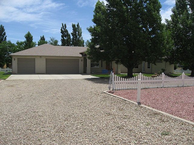 1st image of 1038 29th Ln