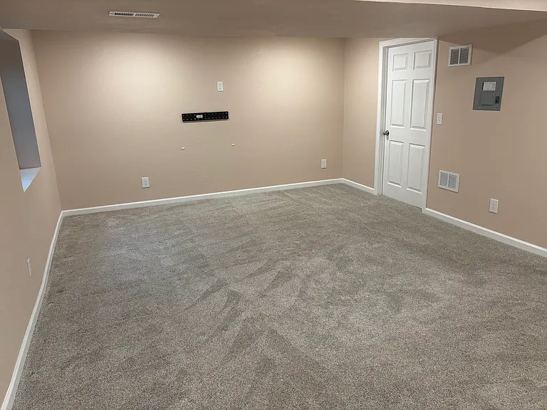 1370 Knollwood Way — Photo 19