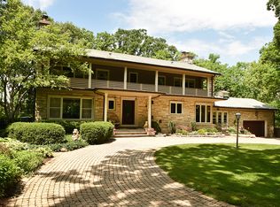 12518 S Pawnee Rd, Palos Park, IL 60464