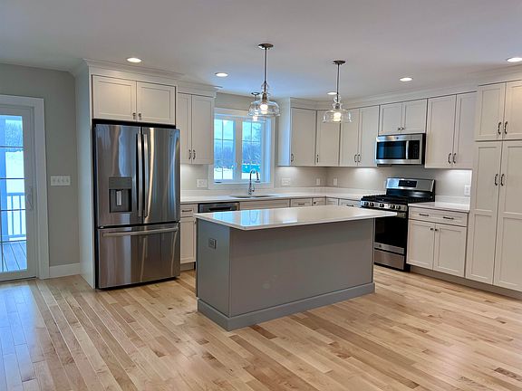 4th image of 3 Huckleberry Avenue #69