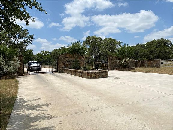 5th image of 800 Twisted Oak Dr
