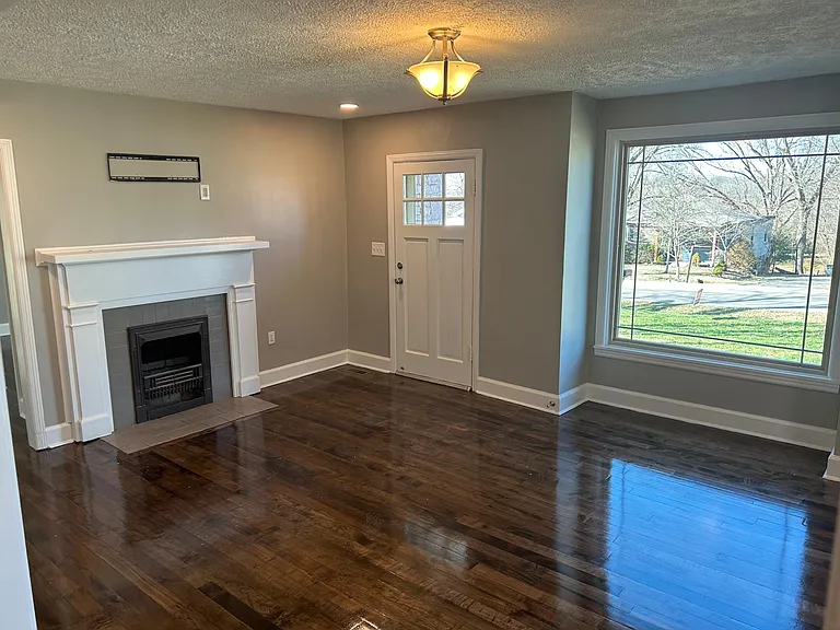 269 E Eastland St — Photo 4
