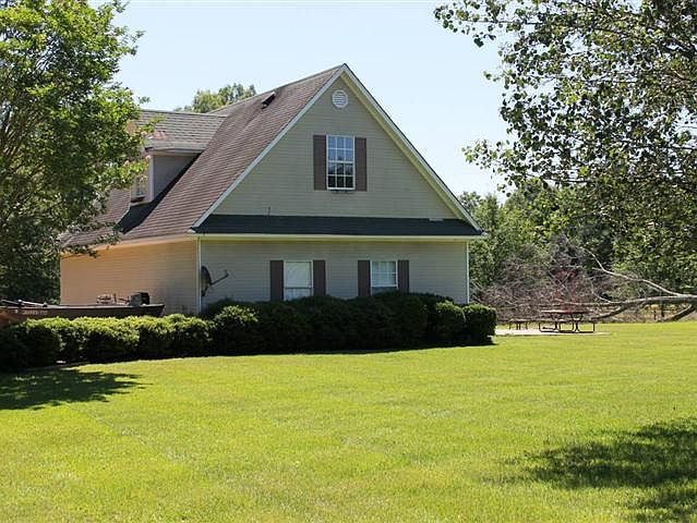2nd image of 272 County Road 1145