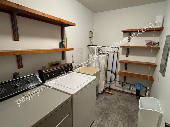 268 Valley Airport Pl