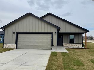 1018 Clubhouse Dr, McPherson, KS 67460