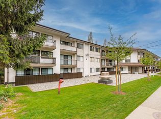 15020 N Bluff Rd #208, White Rock, BC V4B5A4