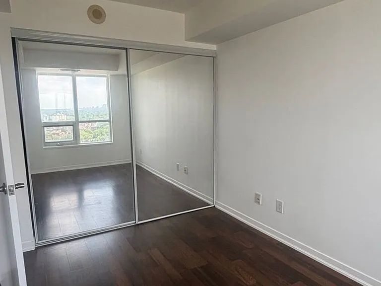 38 Joe Shuster Way #2009 — Photo 6