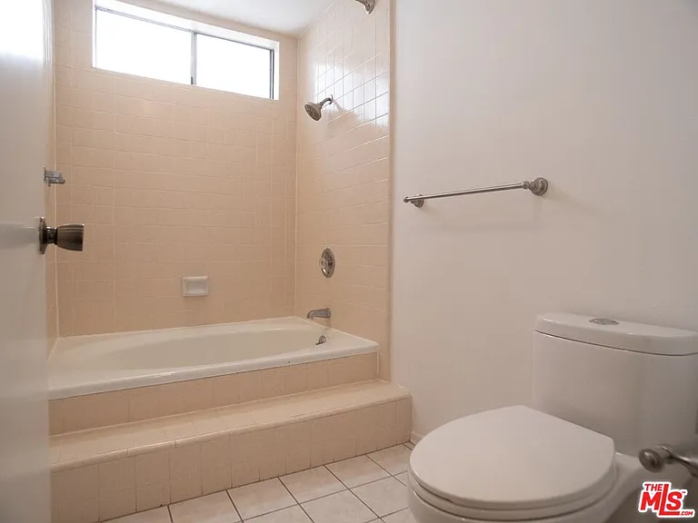 1655 Selby Ave #101 — Photo 16