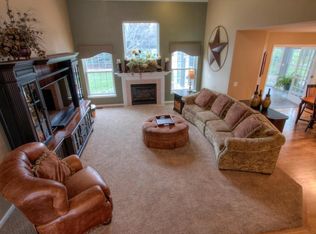 421 Maple Ln, Williams Bay, WI 53191