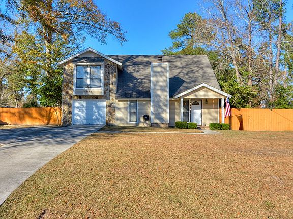 2nd image of 4022 Indian Hills Dr