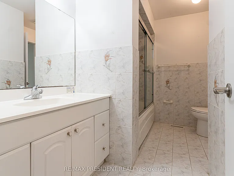 17 Manitou Cres #UPPER — Photo 15