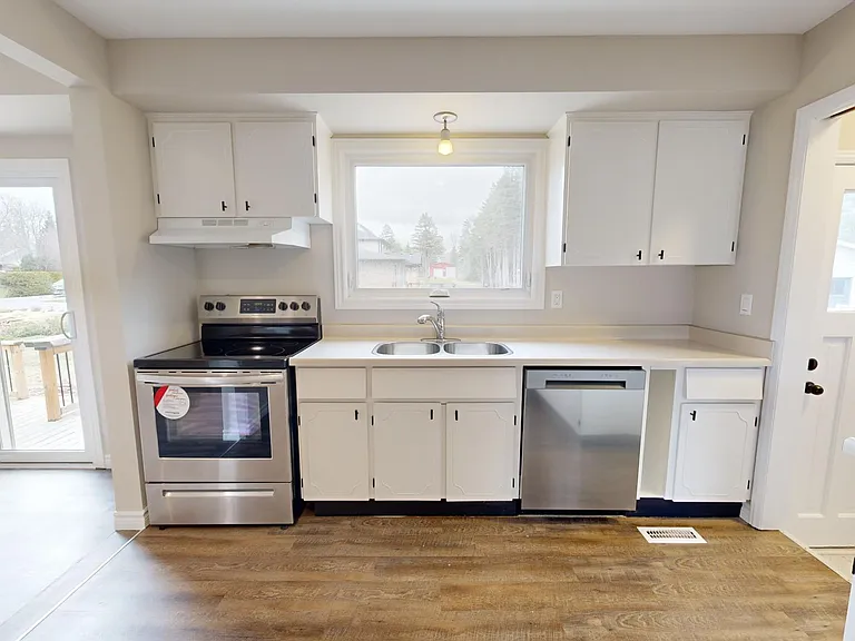 115 Prince St #NA — Photo 9