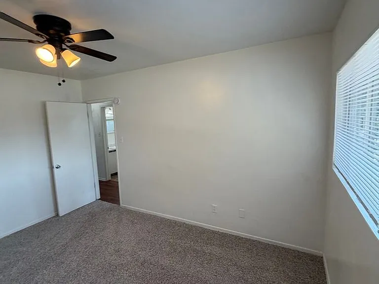 Ramona — Photo 46