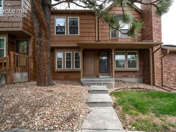 6737 Mountain Top Ln, Colorado Springs, CO 80919