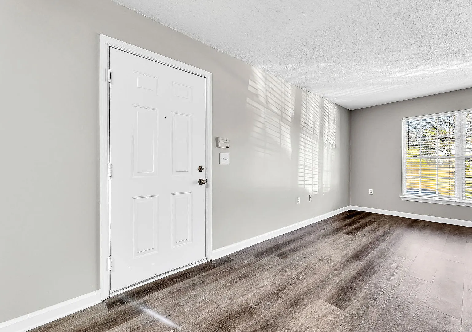 2 Bedroom, 2 Bathroom in Greensboro! — Photo 2
