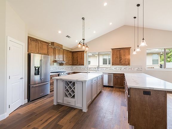 5th image of 9860 Bluegill Dr