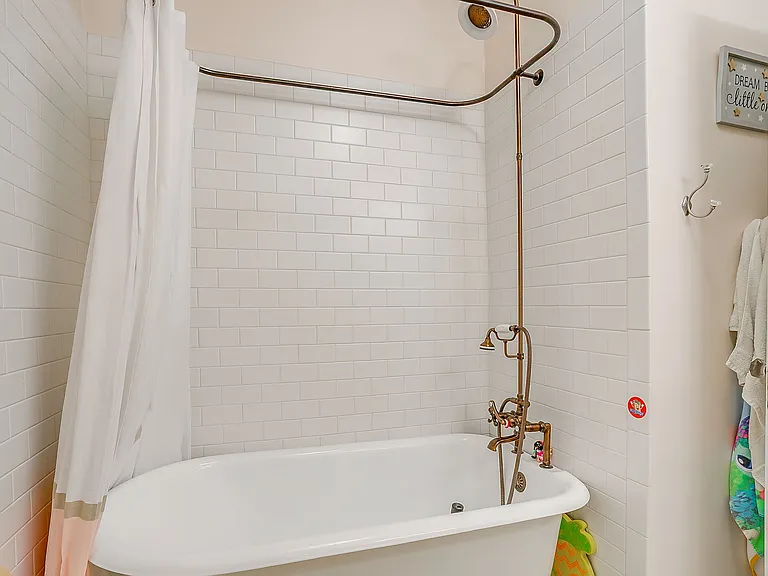 2200 W Magnolia Ave — Photo 19