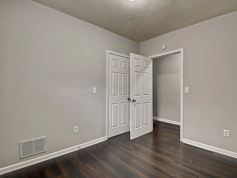 417 N State Ave — Photo 20