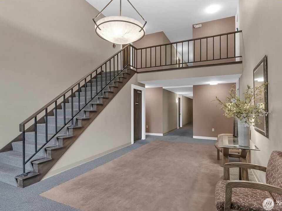 1st image of 11108 NE 68th Street #429