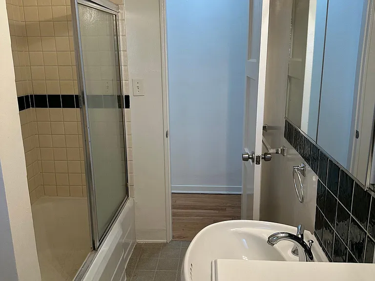 1834 Montana Ave #1834A — Photo 13