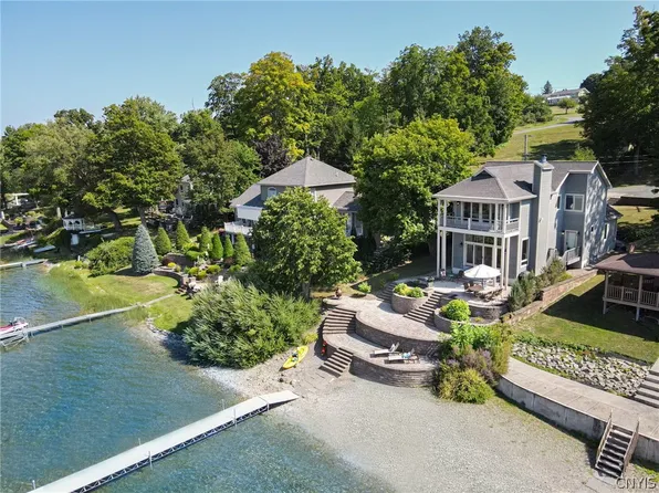 367 Waters Edge, Auburn, NY 13021