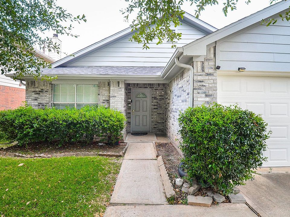 1st image of 9503 Eaglewood Spring Dr