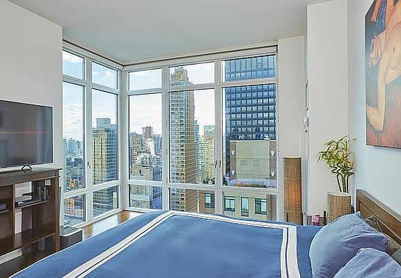 5th image of 207 E 57th St #31BB