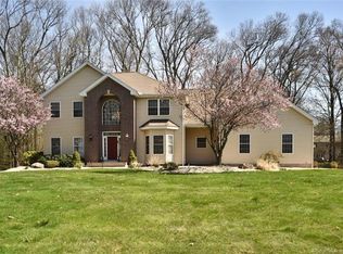 80 Winding Trl, Cheshire, CT 06410