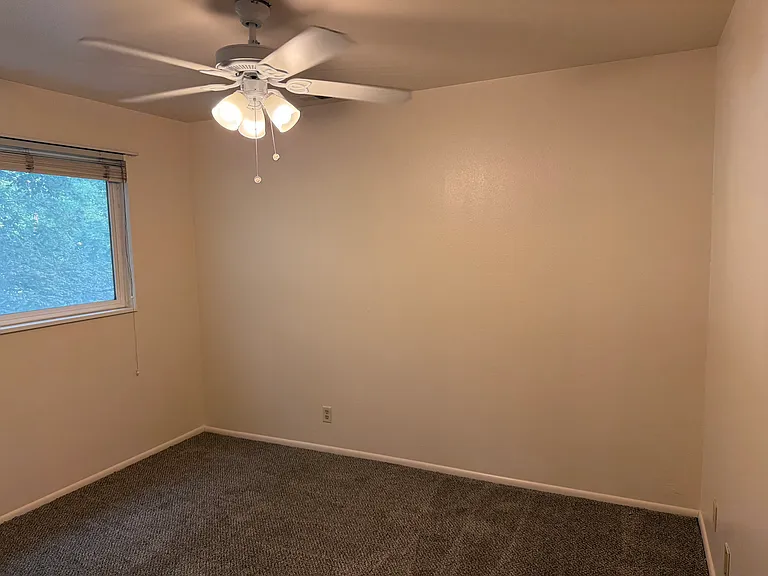 269 E Hill Ave #4 — Photo 5