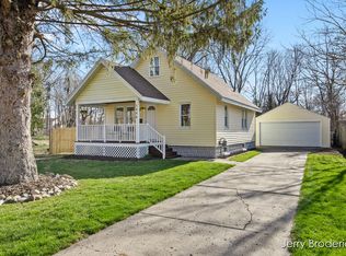 3448 College Ave NE, Grand Rapids, MI