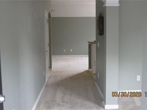 5th image of 206 Courtyard Dr